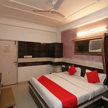 Oyo 8076 Hotel Europe Plaza Lucknow Buitenkant foto