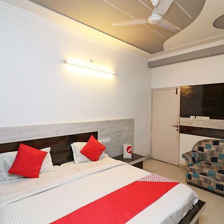 Oyo 8076 Hotel Europe Plaza Lucknow Buitenkant foto