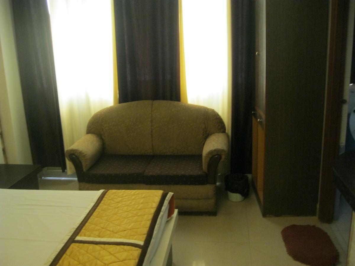 Oyo 8076 Hotel Europe Plaza Lucknow Buitenkant foto