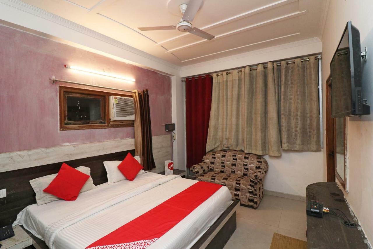 Oyo 8076 Hotel Europe Plaza Lucknow Buitenkant foto