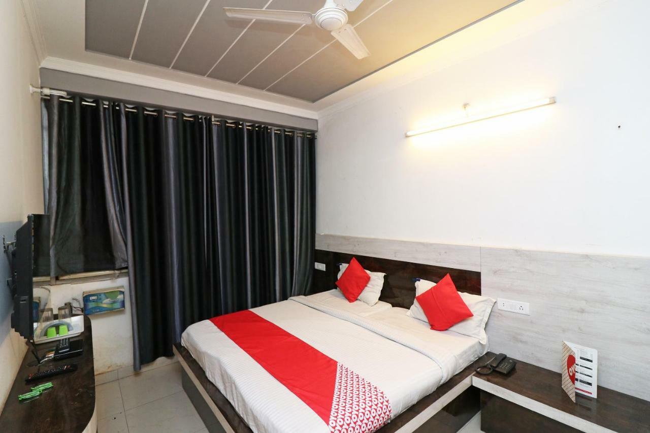 Oyo 8076 Hotel Europe Plaza Lucknow Buitenkant foto