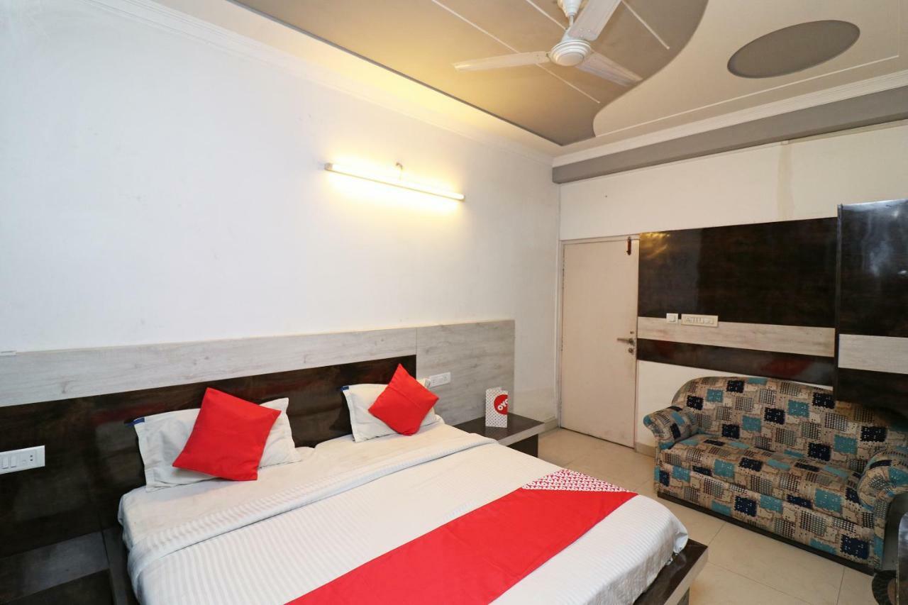 Oyo 8076 Hotel Europe Plaza Lucknow Buitenkant foto